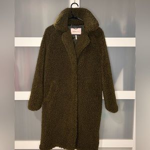 BCBGeneration Sherpa like coat